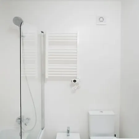 Contemporary Oceanside Rooftop