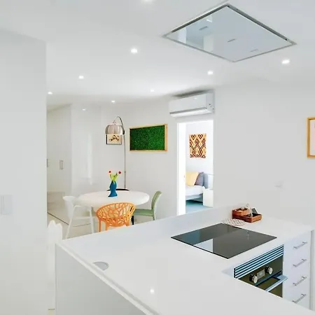 Апартаменты Contemporary Oceanside Rooftop *