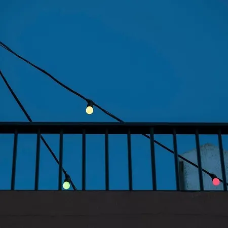 Contemporary Oceanside Rooftop Апартаменты *