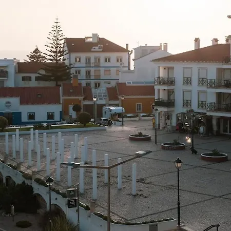 Contemporary Oceanside Rooftop Apartment Ericeira
