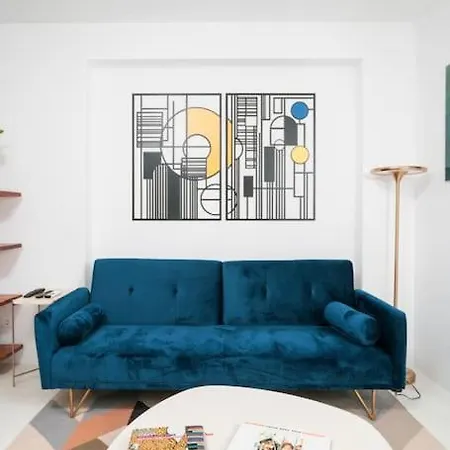 Contemporary Oceanside Rooftop *