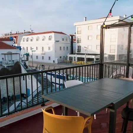 Contemporary Oceanside Rooftop Apartment Ericeira